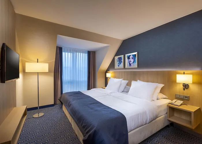 玛丽蒂姆维尔茨堡酒店 4*