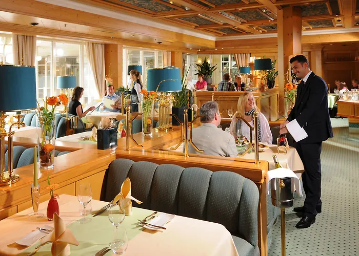 玛丽蒂姆维尔茨堡酒店 酒店 4*